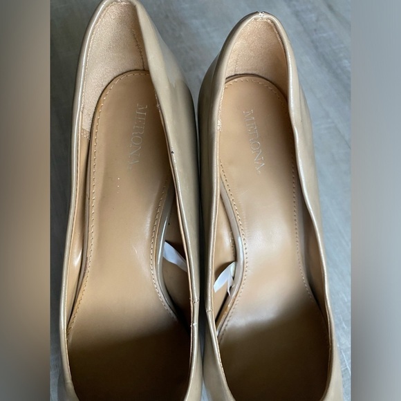 Merona tan pumps | size 10 - Picture 4 of 6